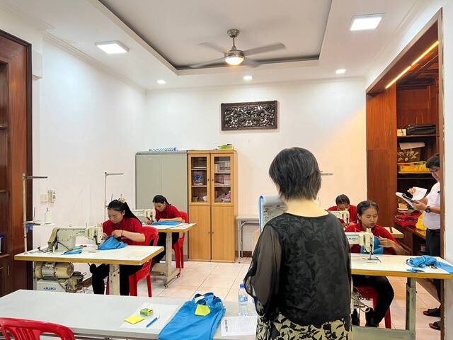  長崎県の婦人子供既製服縫製作業の会社様と現地面接