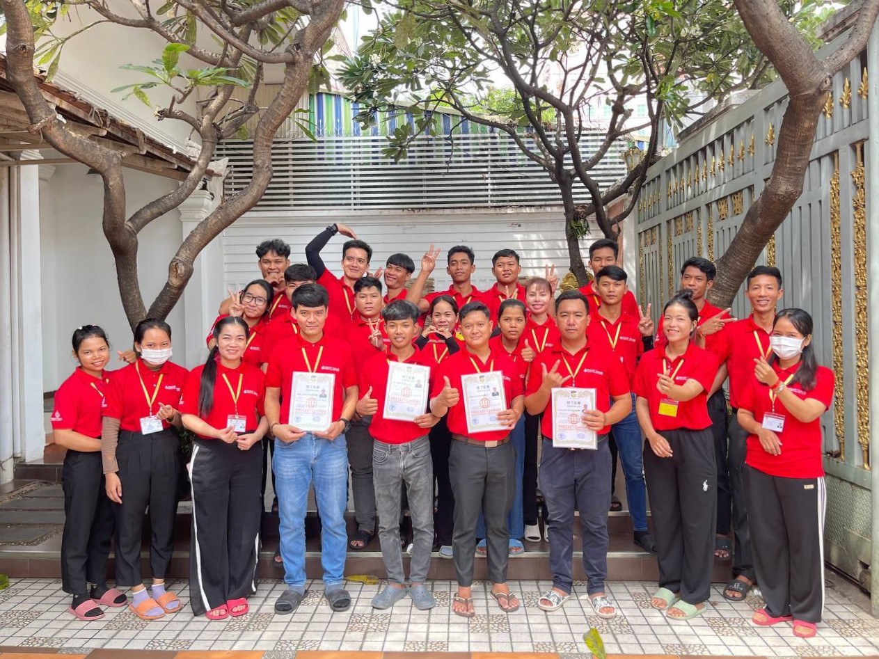 修了式＆日本へ出国（神奈川県の掘削作業4名）